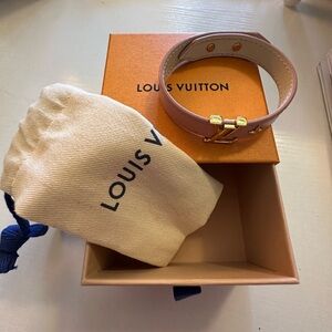 AUTHENTIC Louis Vuitton Signature Pink Leather Bracelet Large LV NIB